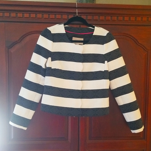 Jacket - Picture 2 of 4